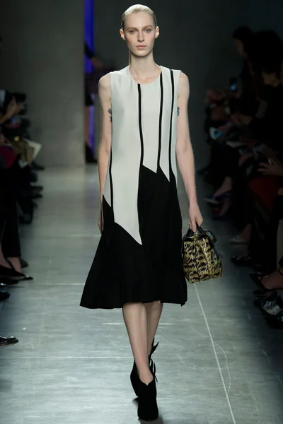 Look 12